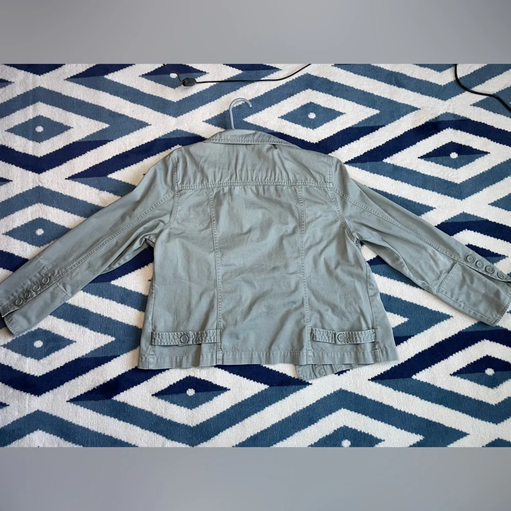 Jacket - Picture 2 of 3